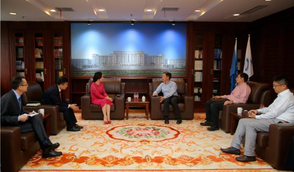 华为副董事长兼首席财务官孟晚舟来访我校