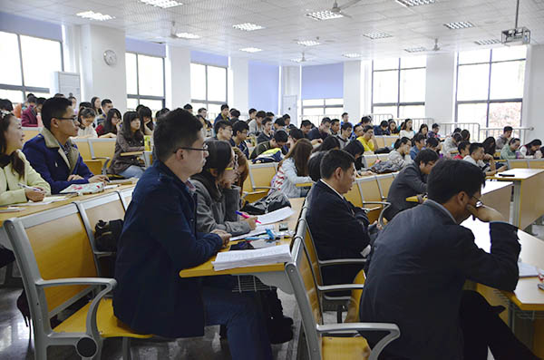 经管学院召开2013级复合实验班专业分流宣讲会