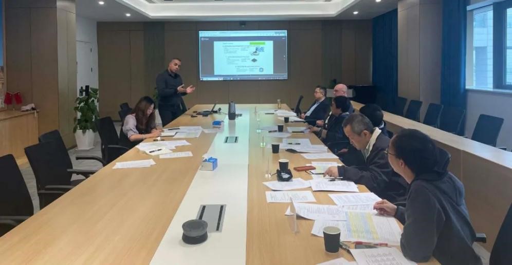 格拉斯哥学院举行中英联合聘任外籍教师首次年度考核评审会