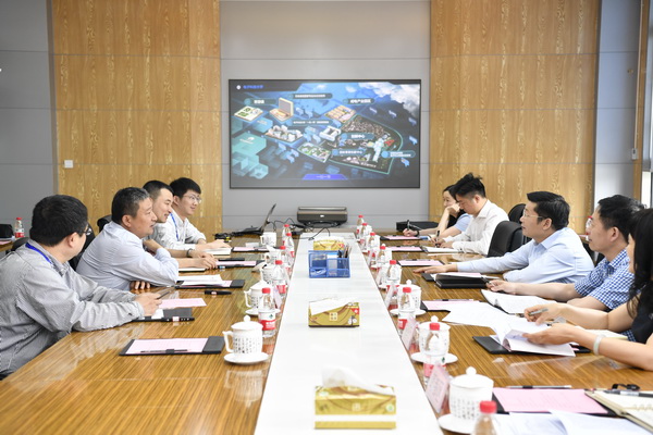 成都市委常委、市总工会主席吴凯来校调研