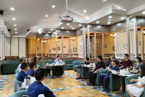 【主题教育】学校举办第九期“成电下午茶-校领导与教职工有约”活动