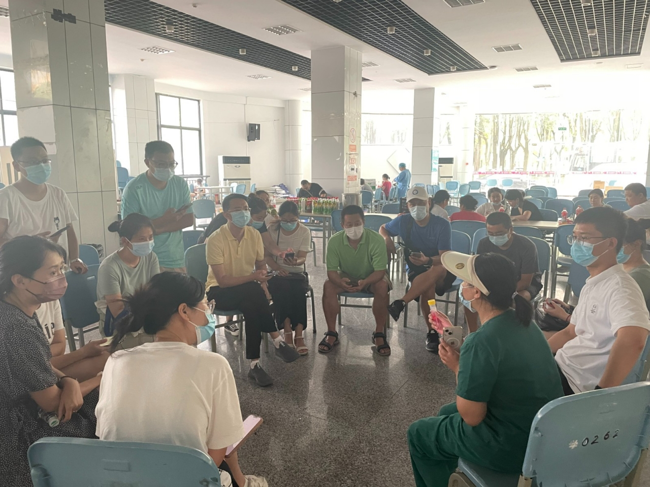 【美丽成电·和谐之美】同心协力共抗疫情，教职工志愿服务显担当