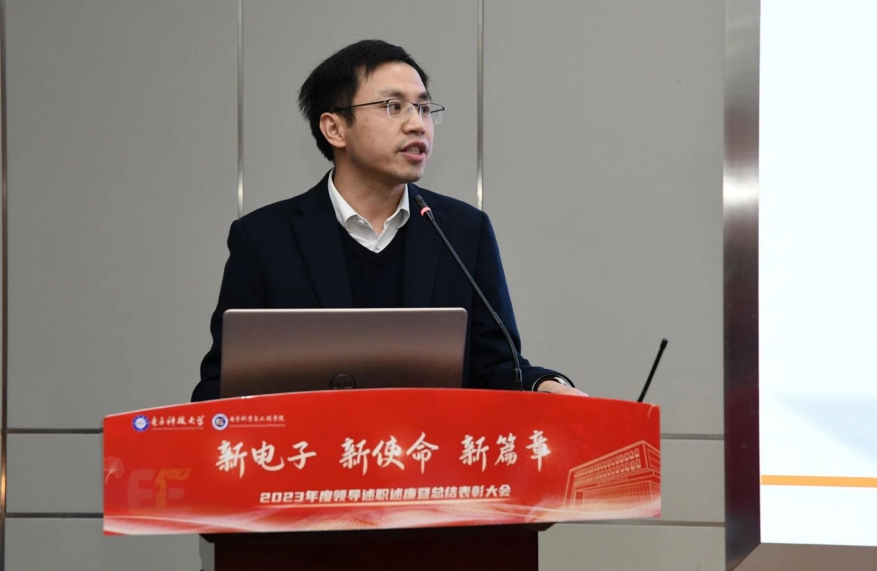 32784B365CD7952EB3B6BF7087F_3421F81B_174