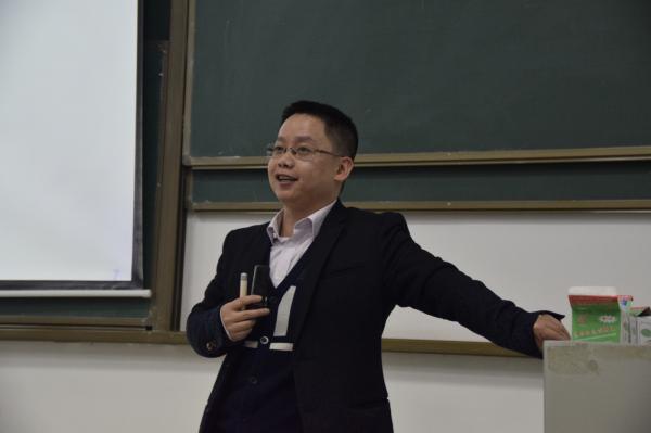 自动化学院“学术能力提升计划之青优讲坛”系列讲座开讲