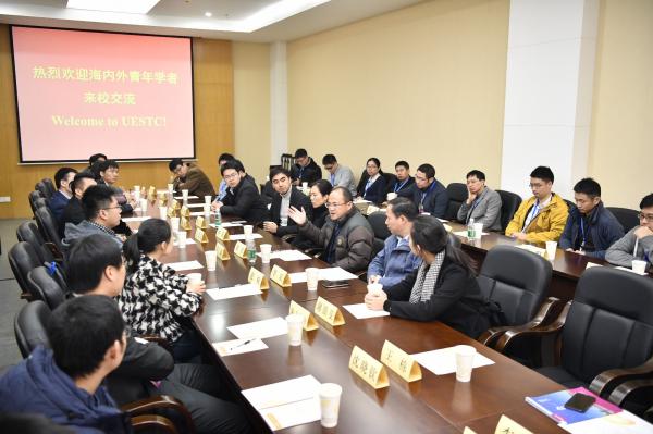 _ND59689.JPG 9be46a22a6842027d17890164539f3ee.jpg