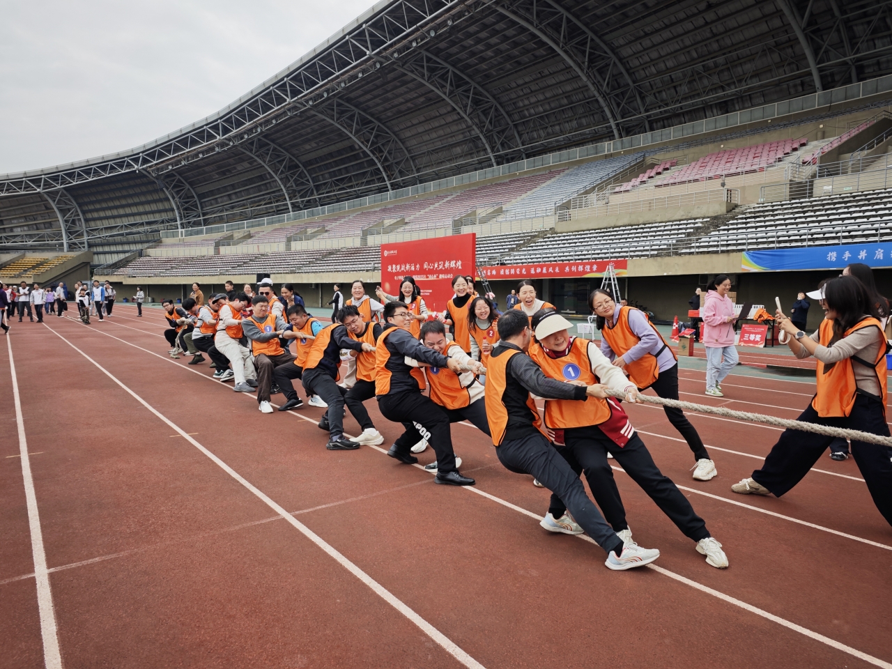 9c7e971d5a43f01db180b2b6f7bb91e0_9cf2d.j