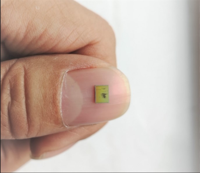 裸片图.jpg 9d660bce600fac8f74be9f37dd1c5979.jpg