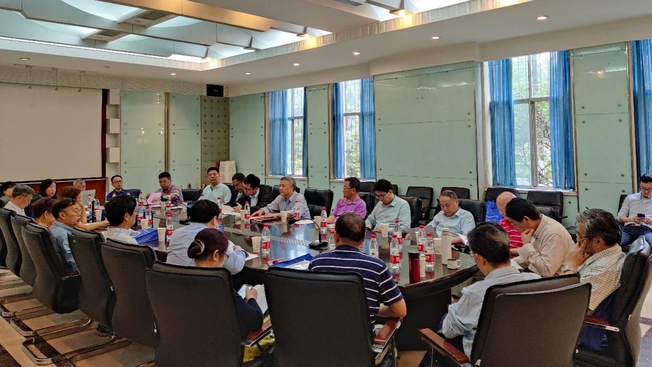 学校举行学位与研究生教育督导专家组工作总结暨研究生课程思政建设研讨会