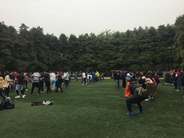 通信学院“一月一赛”之心手相牵拔河大赛举行
