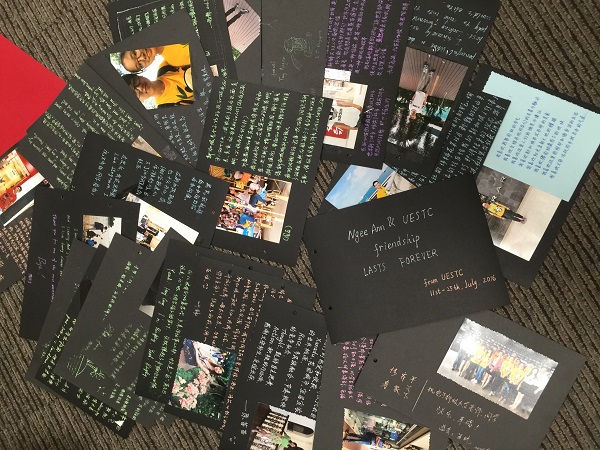 图12 同学们手工制作的“交流营纪念册”.jpg 9dfc4a818ef497b0e76c5d92767d7a4e.jpg