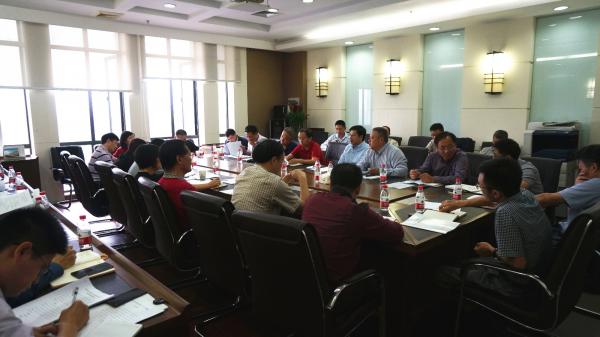 学校召开研究生教育工作会议研讨“十三五”规划