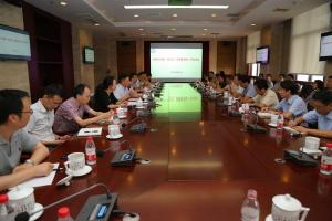 学校举行党委书记例会部署推进新学期工作