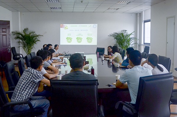 经管学院开展学生党支部书记工作交流会