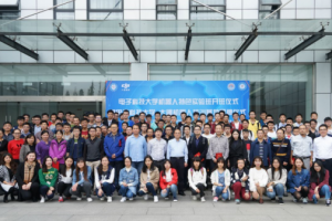 【改革视点】机电学院：“四位一体”培养机器人行业领军人才