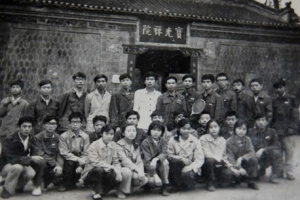 【寻找成电人】两位姐妹两对夫妻 四位成电人的校园记忆