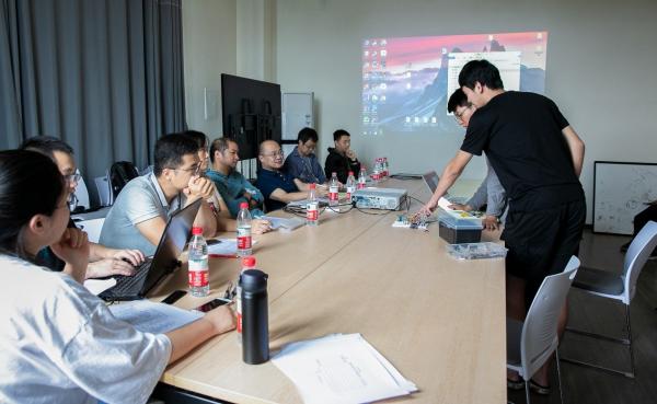 “交互新媒体艺术辅修专业”综合项目交流会召开