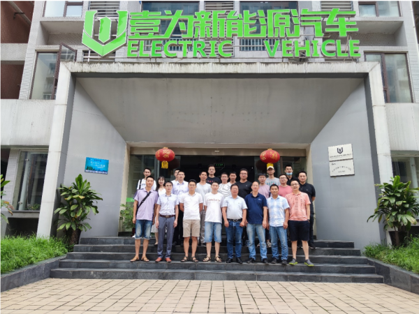 我校电动汽车研究所参与两项四川省 “无人驾驶汽车”重点项目