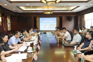 学校举行2016届成电杰出学生座谈会