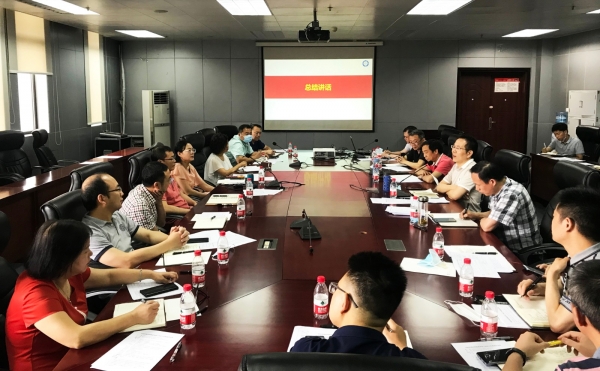 学校决战决胜脱贫攻坚工作组召开工作推进会