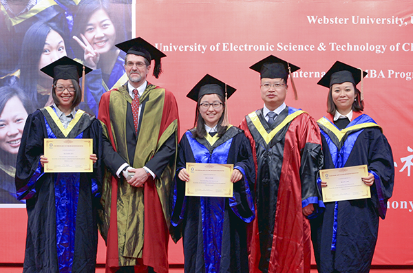 学校举行国际工商管理硕士（IMBA） 第十二届毕业典礼