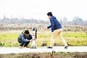 【新工科教改·跨学科项目课程】“干中学”：引导学生解决复杂工程问题