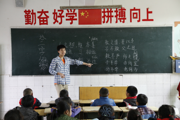 【实践】朝冉支教队各门课程按计划有序展开