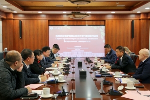 俄罗斯喀山联邦大学切尔尼分校校长Georgii Kotiev一行来校访问