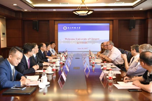 格拉斯哥大学常务副校长Neal Juster来校访问