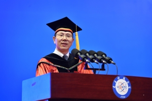 胡俊校长寄语2025届毕业生：奋进强国路 未来诚可期