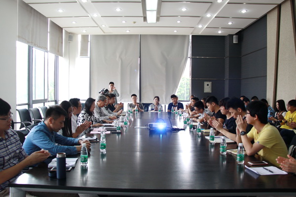 电子科大举行五四青年节座谈会