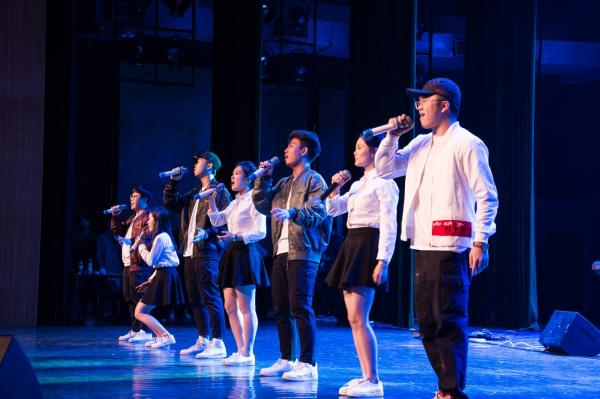 “怒FUN”电声乐团流行摇滚专场精彩上演