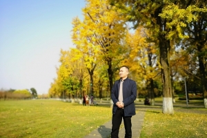 【校级荣誉•创新教学示范奖】李强：乐做学生成长的引路人