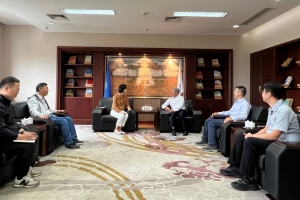 航天科技集团五院五〇八所副所长阮宁娟一行来校访问