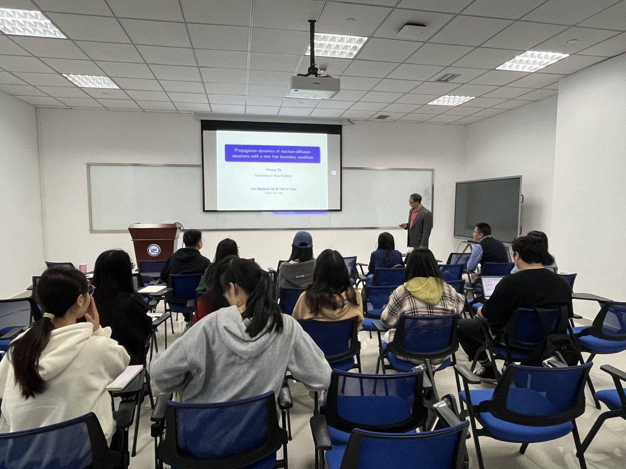 新英格兰大学Du Yihong教授做客学者论坛