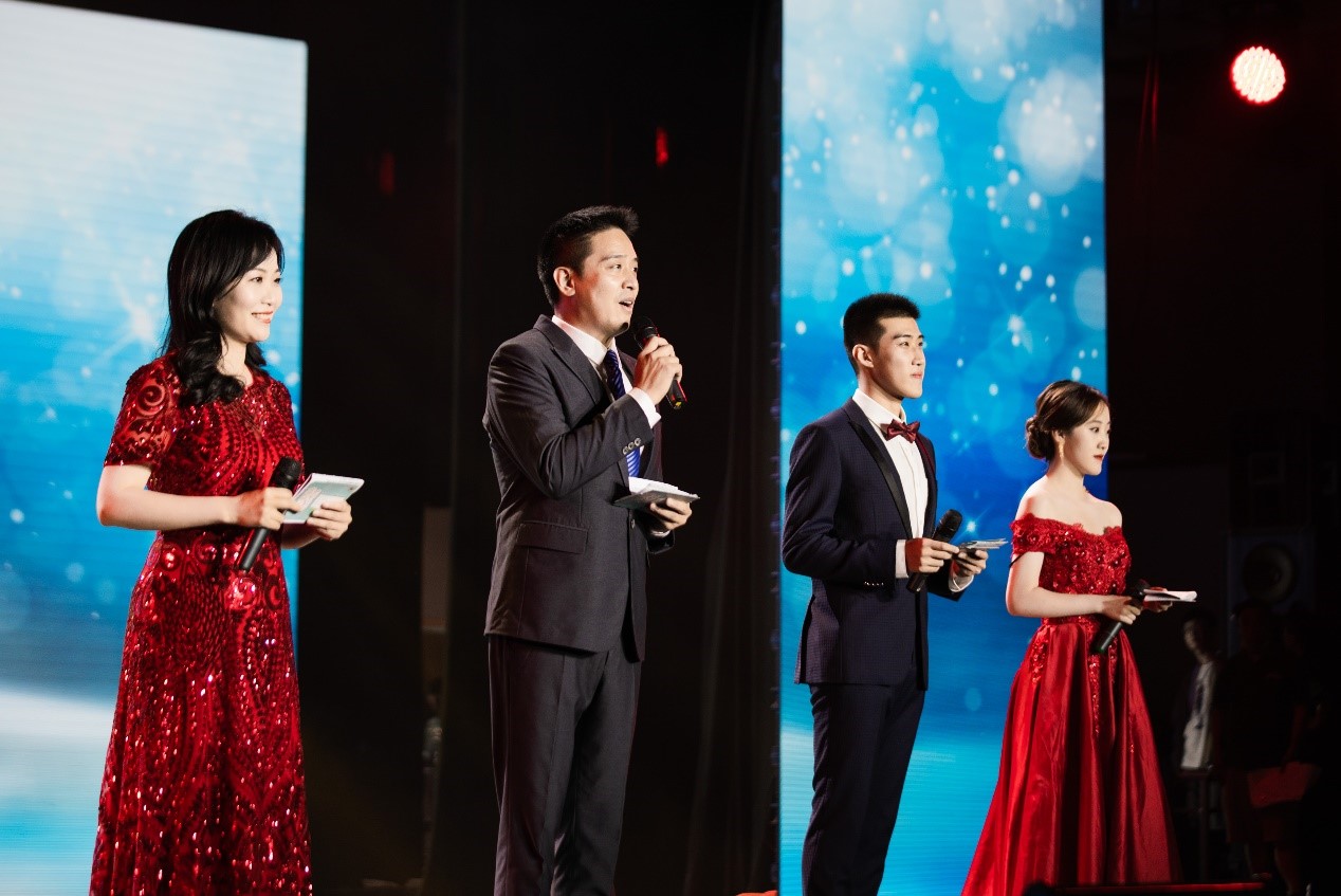 2.jpg a740a98d4e782145adbf348575bd1cb4.jpg