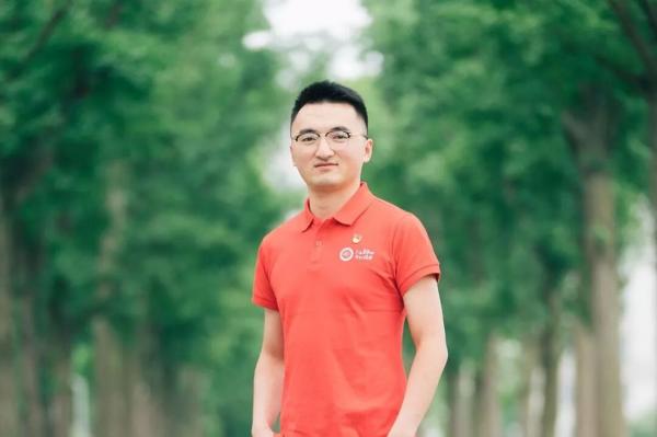 单晓龙.jpg 单晓龙.jpg