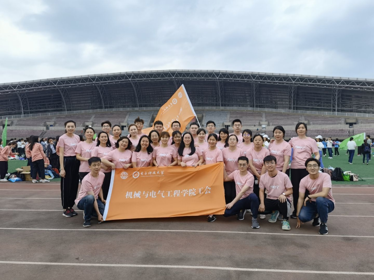 啦啦操合照 (3).jpg