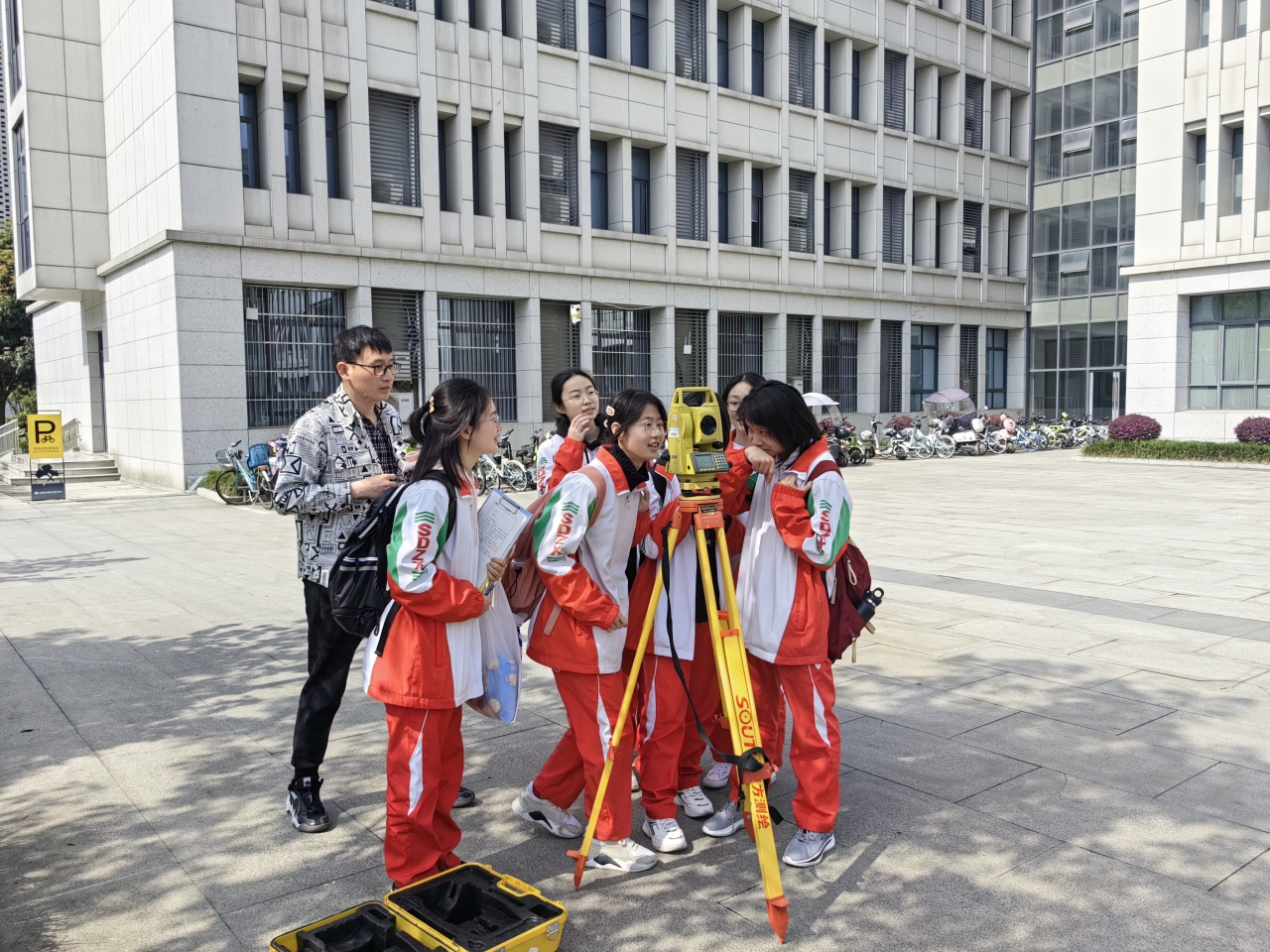 资环3.jpg a8fb07f9e09ea9057ed6d99244b948c6_ea9c7.j