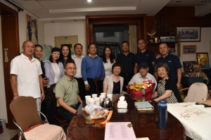 校领导班子开展2025年教师节走访慰问