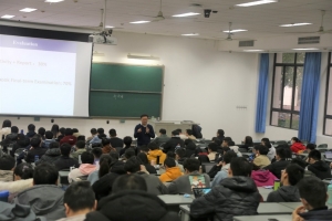 新学期新气象 开学首日教学秩序井然