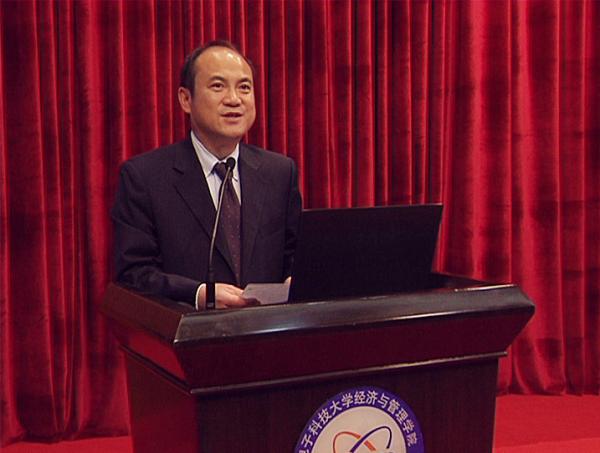 曾校长_副本.jpg 曾校长_副本.jpg