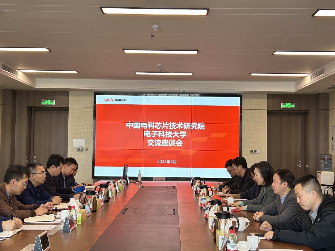 IMG_0523.JPG IMG_0523.JPG