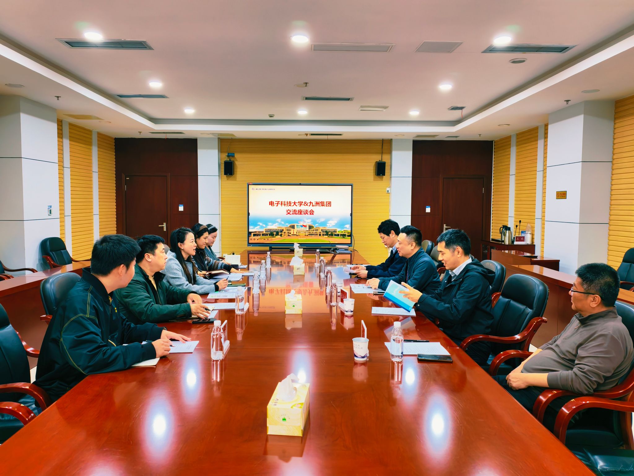 继续教育学院走访绵阳多家校友相关企业 