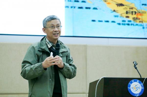 陈俨将军阐述南海问题与我国未来海上安全