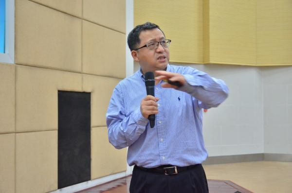 方滨兴院士做客名师讲堂论“网络空间主权”