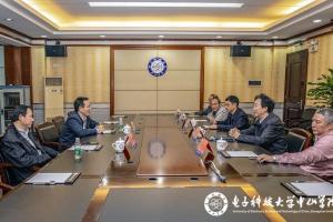 校领导赴中山学院和广东研究院调研指导工作