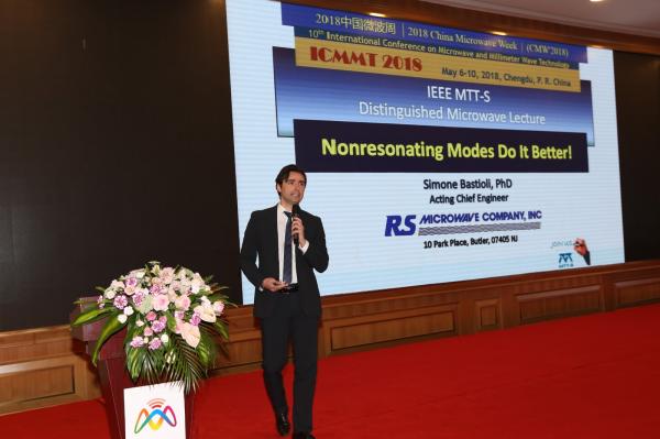 微信-报告2-6W6A7336.jpg 微信-报告2-6W6A7336.jpg