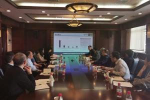 学校召开2020年度文科科研工作会