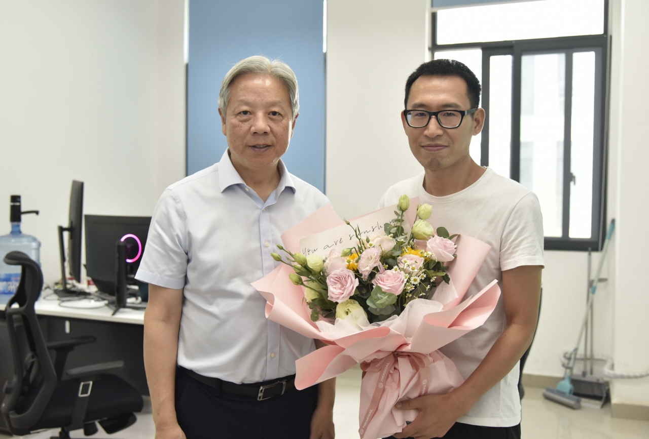 2-2.JPG af6d48a143dda9b49c35595b1578b95e_c0f80.j