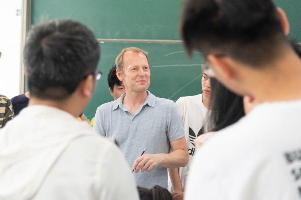 【国际学堂】Craig Whittet：人是产品研发中最重要的因素